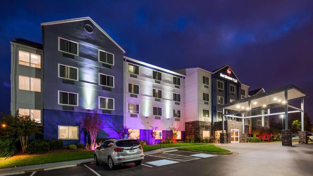 Best Western Plus Nashville Airport Hotel - BNA Main image 1